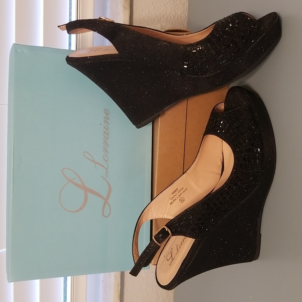 Black Amber Sparkles When You Walk - L Lorraine 9.5M (fit sz 8) Wedge High Heels